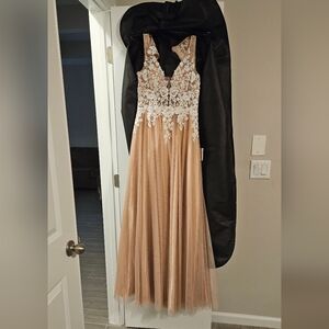 Lulus mauve maxi dress size 4